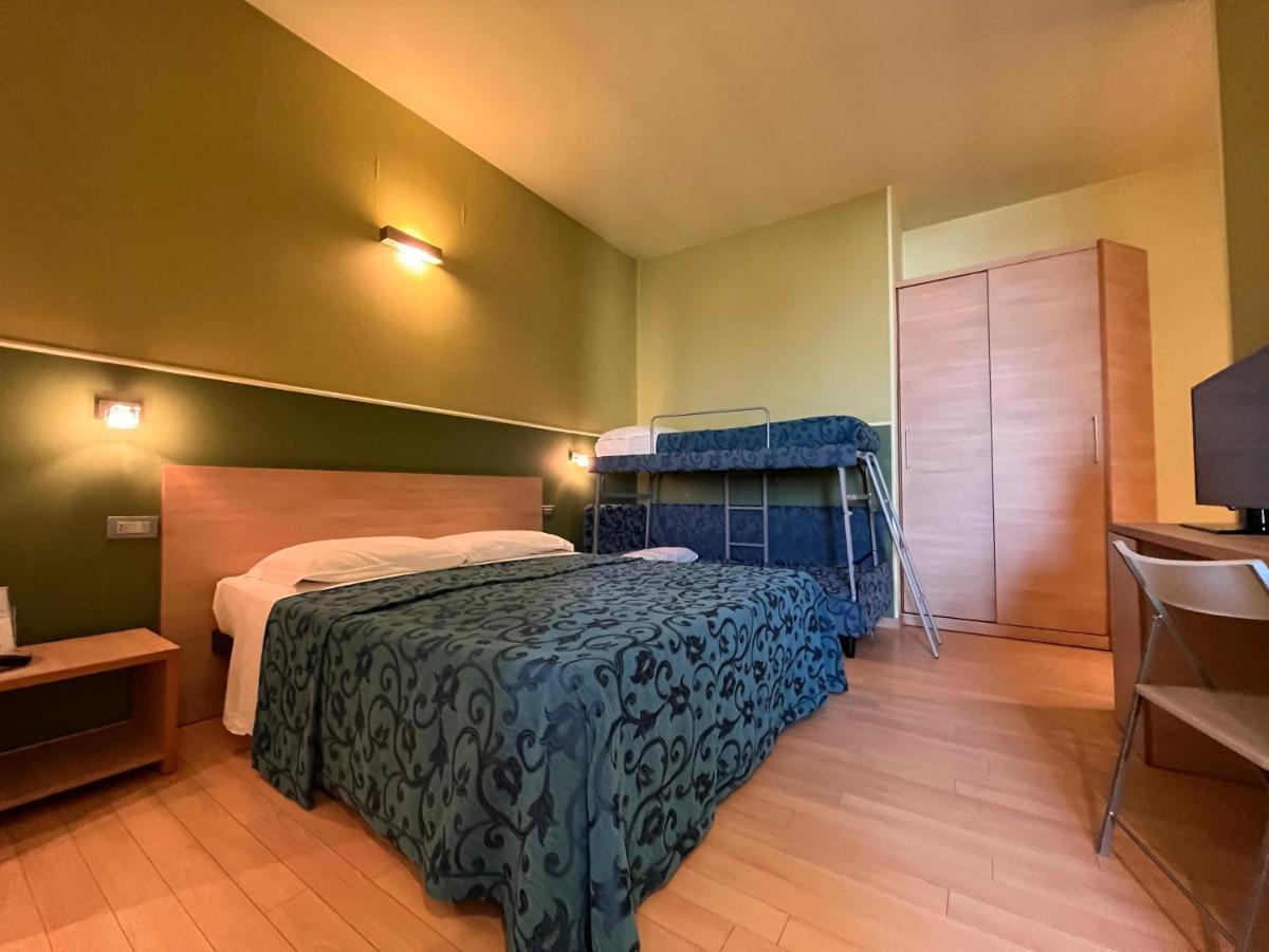 Hotel Perla - The Storyhoteller Riccione Dış mekan fotoğraf